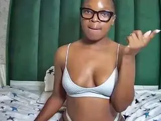 Melaninlilly94  live sex cam