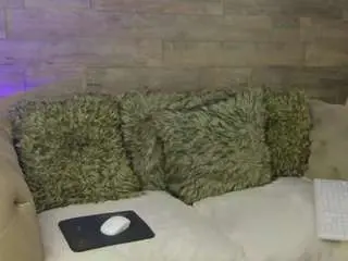 Pureorgasm  live sex cam