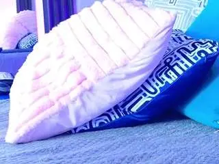 Snowwhithe  live sex cam