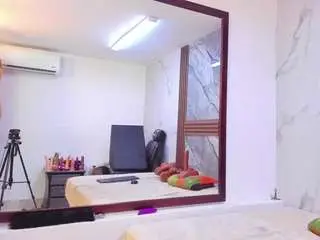 Adrianavegga  live sex cam