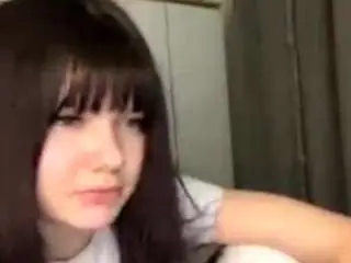 Artiekratzke  live sex cam