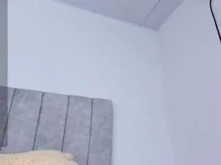 Goddess-sara69  live sex cam