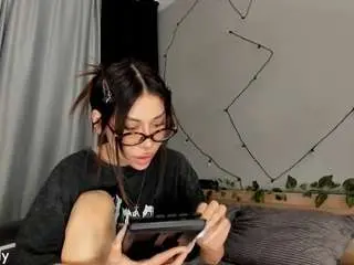 Jinnygold  live sex cam