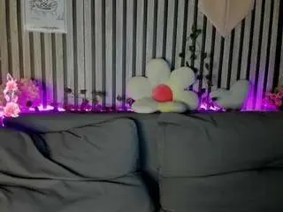 Princess-li1y  live sex cam