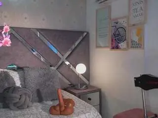 Emma-vloss  live sex cam