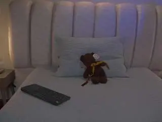 Emma-vloss  live sex cam