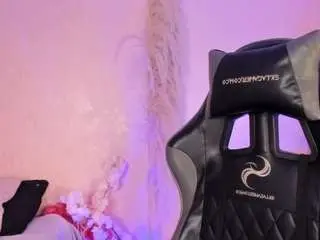 Jullieee  live sex cam