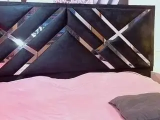 Perla-cambell  live sex cam