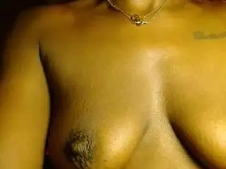 Alexxia13  live sex cam