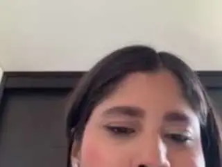 April-roses  live sex cam