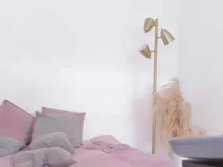 April-roses  live sex cam