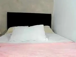 Saaraxmiirage  live sex cam