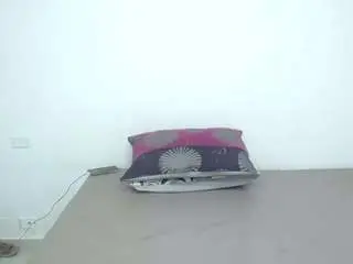 Crushonme  live sex cam