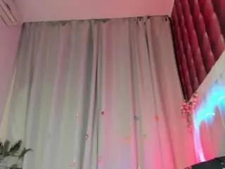 Kittynuarr  live sex cam