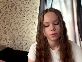Corinnavanlue  live sex cam