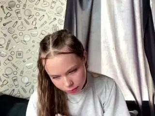 Corinnavanlue  live sex cam