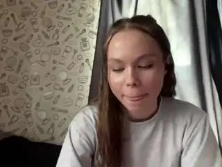 Corinnavanlue  live sex cam