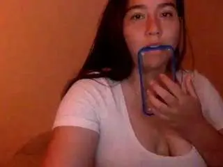 Laura-d  live sex cam