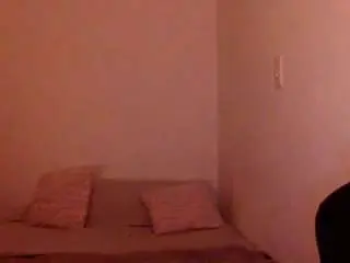 Laura-d  live sex cam