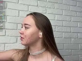 Vernitabelluomini  live sex cam