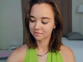 Vernitabelluomini  live sex cam