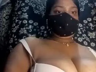 Indianmilkybitch  live sex cam