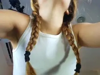 Jenna-bluee  live sex cam
