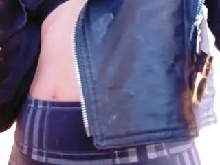 Littleebluee  live sex cam