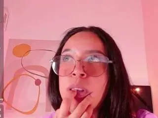 Littleebluee  live sex cam