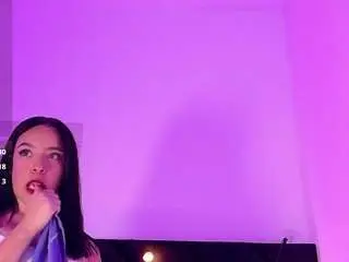 Littleebluee  live sex cam