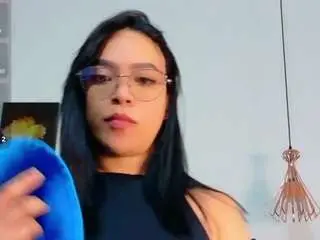 Littleebluee  live sex cam