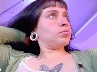 Lucysmith7  live sex cam