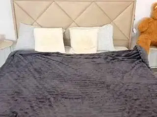 Magicpeachs  live sex cam