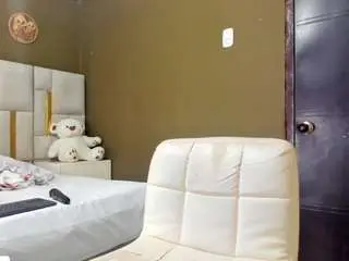 Mia-scarlet  live sex cam