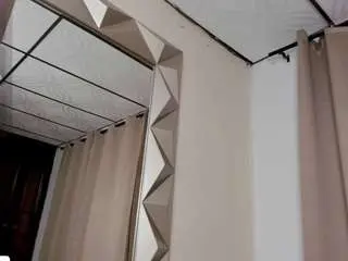 Mia-scarlet  live sex cam