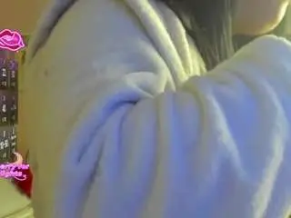 Pandoraluxury  live sex cam