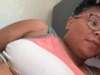 Peachesstarr20  live sex cam