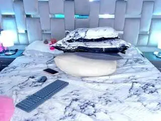 Cammiila  live sex cam