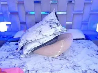 Cammiila  live sex cam