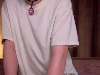 Philomenaatcher  live sex cam