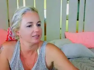 Alaskaallila  live sex cam