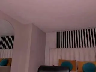 Bonnyrose  live sex cam