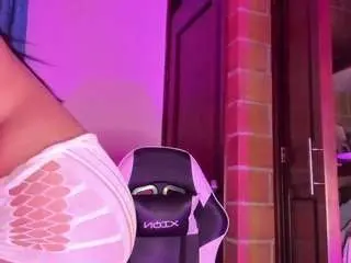 Karolrojas22  live sex cam