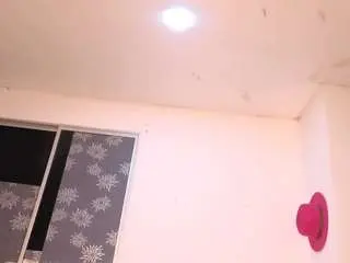 Kronylove30  live sex cam