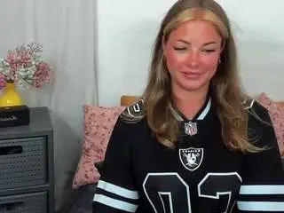 Lilyhoney  live sex cam