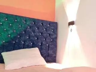 Miss-catt  live sex cam