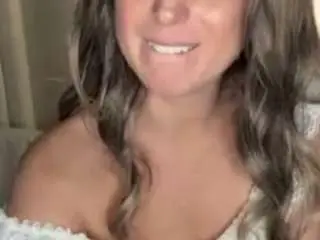 Mzbelle69  live sex cam