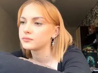 Chasitygreek  live sex cam