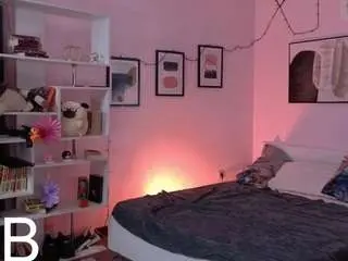 Cruela-bena  live sex cam
