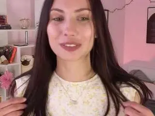 Cruela-bena  live sex cam
